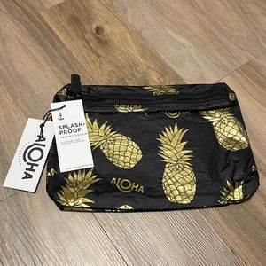 ALOHA Collection new splash-proof travel pouch- pineapple fields - gold/black